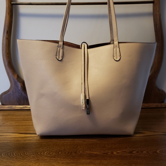 Remi Reid Handbags - ⭐3 in 1⭐REMI/REID Departure Tote - Cream
